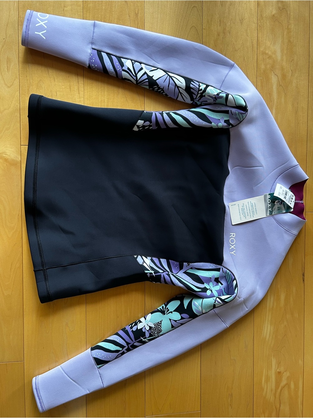 NWT-Roxy Lavender and Black Floral-Sleeve Neoprene Top